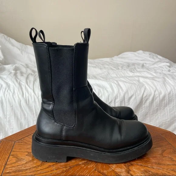 H&M Chunky Chelsea Platform Slip On Boots - Picture 1 of 6